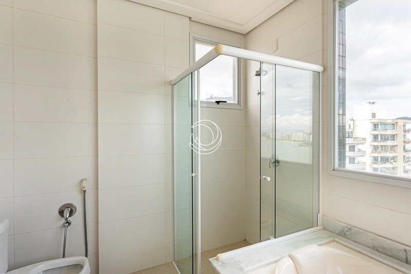Apartamento com 4 suítes na Beira Mar Norte: 26ª foto da galeria de imagens do imóvel
