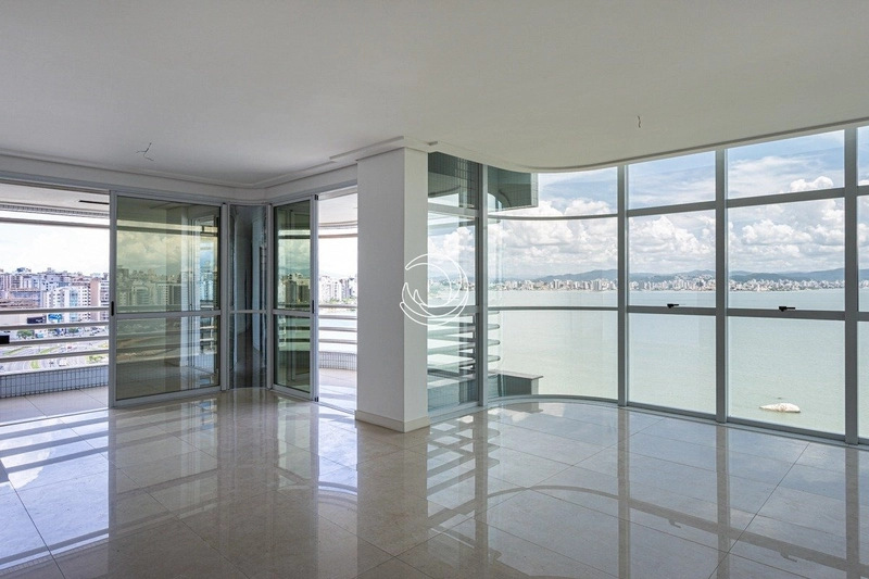 Apartamento com 4 suítes na Beira Mar Norte: 3ª foto da galeria de imagens do imóvel
