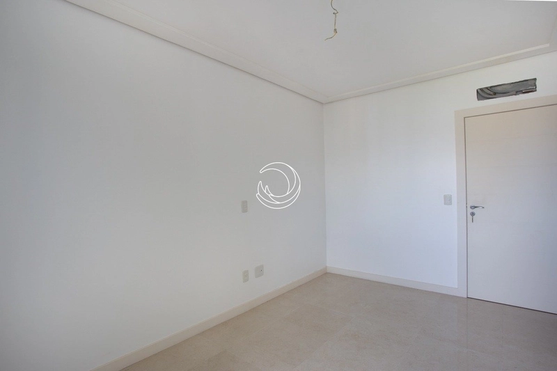 Apartamento na Beira Mar Norte com 4 suítes: 12ª foto da galeria de imagens do imóvel