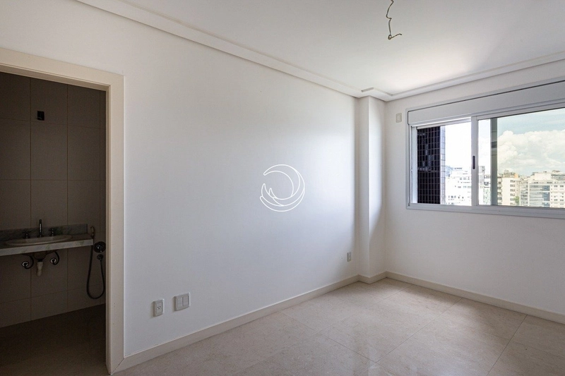 Apartamento com 4 suítes na Beira Mar Norte: 30ª foto da galeria de imagens do imóvel