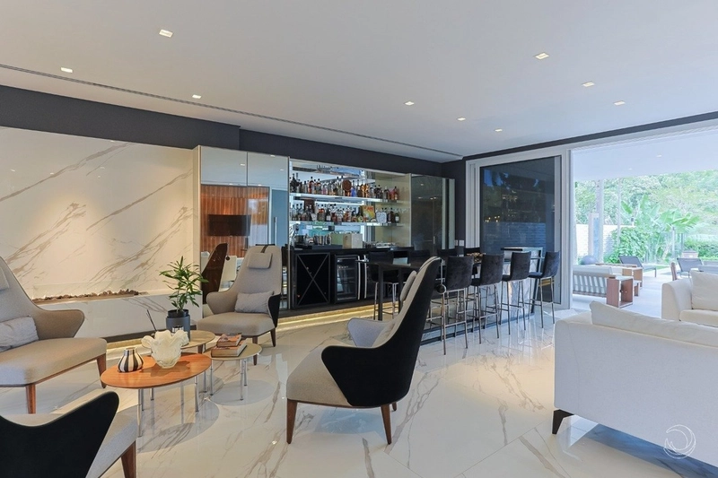 Casa alto padrão à venda em Jurerê Internacional: 3ª foto da galeria de imagens do imóvel
