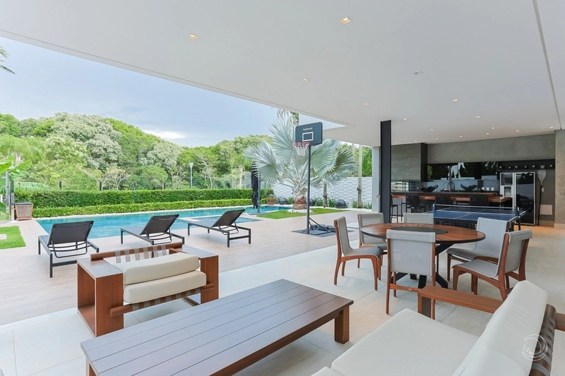 Casa alto padrão à venda em Jurerê Internacional: 5ª foto da galeria de imagens do imóvel