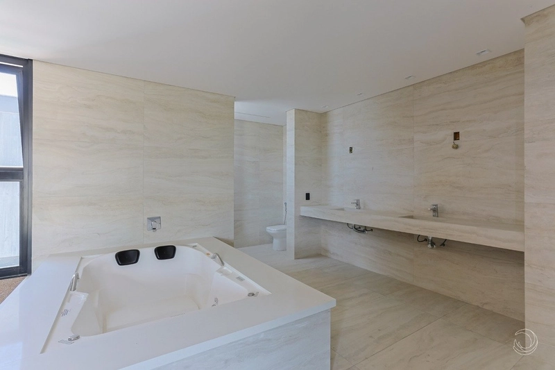 Casa alto padrão em Jurerê Internacional com 6 suítes: 14ª foto da galeria de imagens do imóvel