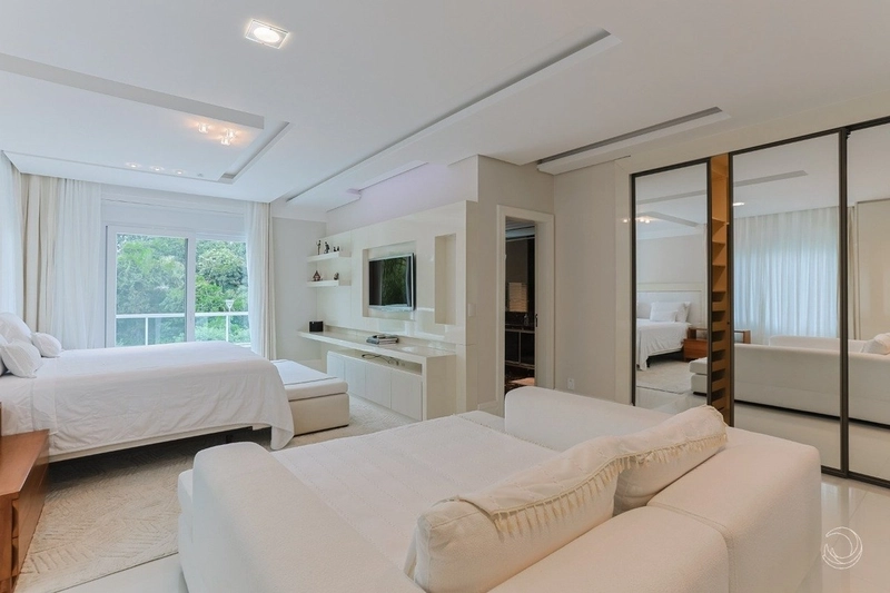 Casa alto padrão em Jurerê Internacional com 6 suítes: 19ª foto da galeria de imagens do imóvel