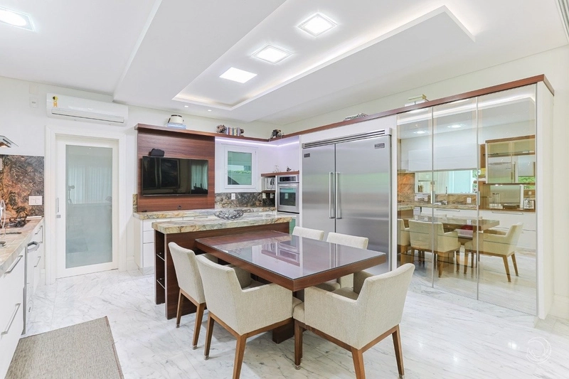 Casa alto padrão em Jurerê Internacional com 6 suítes: 14ª foto da galeria de imagens do imóvel