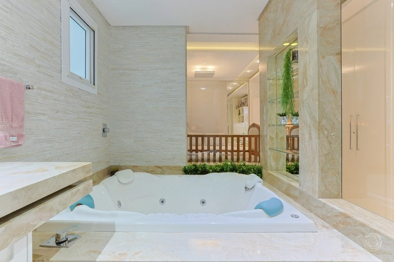 Casa alto padrão em Jurerê Internacional com 6 suítes: 24ª foto da galeria de imagens do imóvel