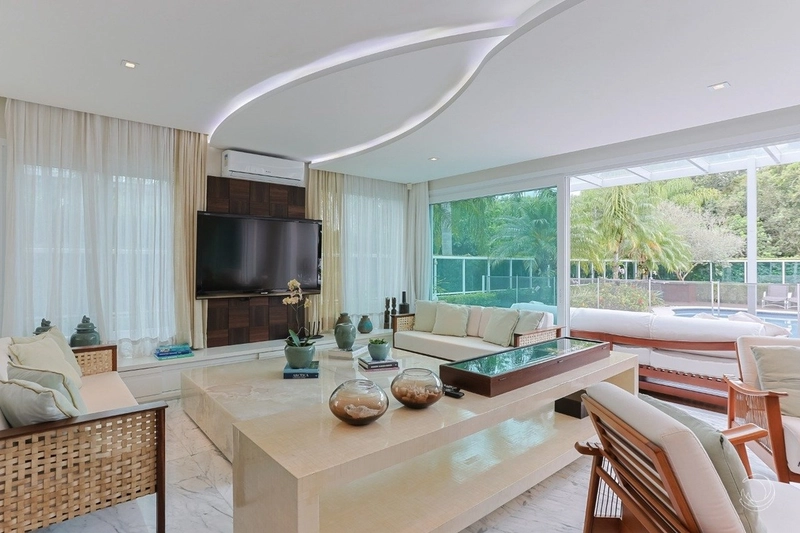 Casa alto padrão em Jurerê Internacional com 6 suítes: 2ª foto da galeria de imagens do imóvel