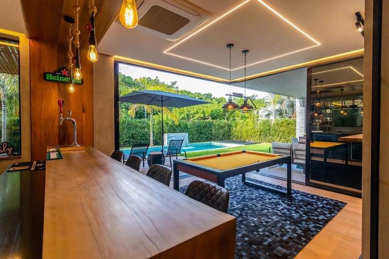 Casa alto padrão em Jurerê Internacional com 4 suítes: 4ª foto da galeria de imagens do imóvel