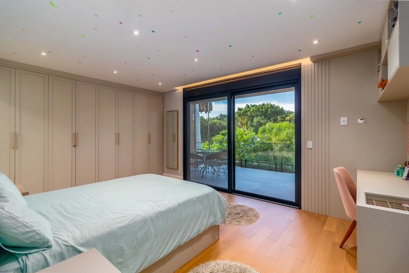 Casa alto padrão em Jurerê Internacional com 4 suítes: 14ª foto da galeria de imagens do imóvel