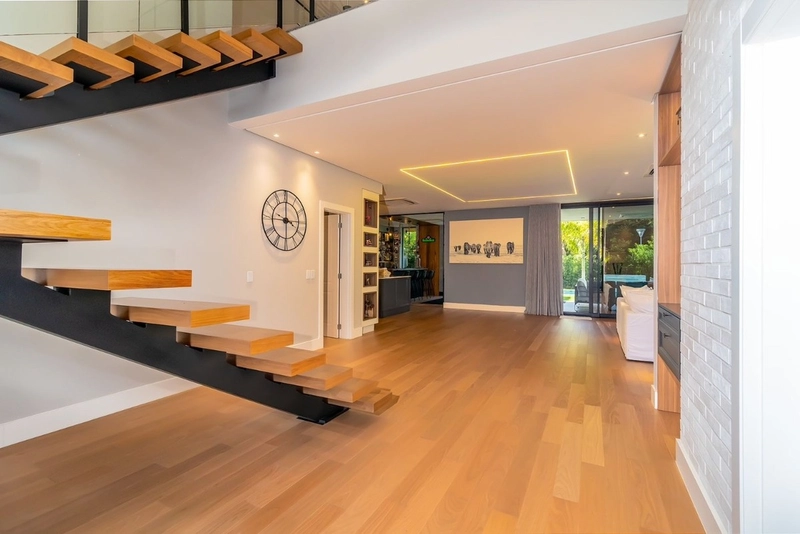 Casa alto padrão em Jurerê Internacional com 4 suítes: 7ª foto da galeria de imagens do imóvel