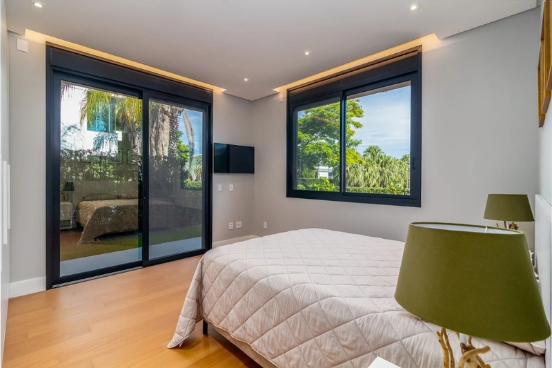 Casa alto padrão em Jurerê Internacional com 4 suítes: 19ª foto da galeria de imagens do imóvel