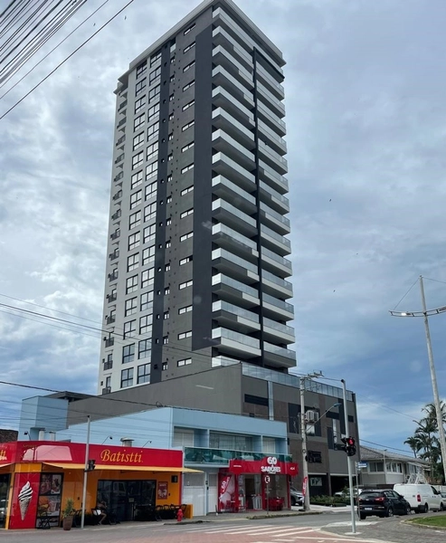APTO 03 suítes com vista incomparável para praça, lagoa e praia