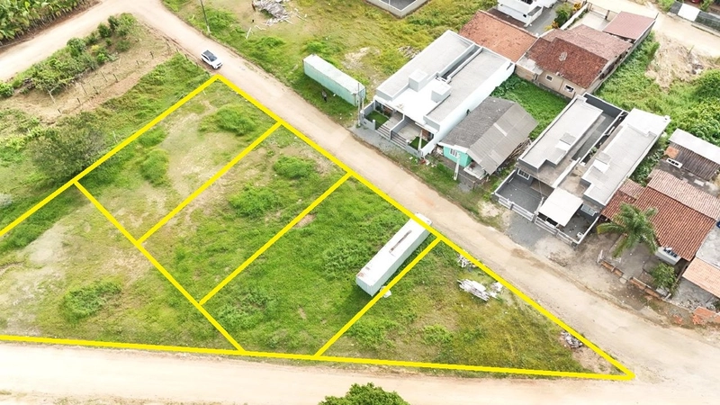 Terreno de 300m² para venda no Jardin Los Angeles