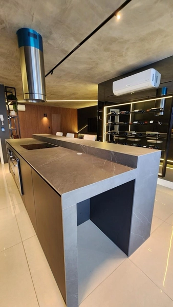 Apartamento Beira Mar, com 3 suites, 2 vagas de garagem, mobiliado.: 5ª foto da galeria de imagens do imóvel