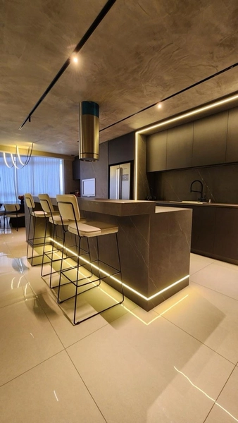 Apartamento Beira Mar, com 3 suites, 2 vagas de garagem, mobiliado.: 6ª foto da galeria de imagens do imóvel