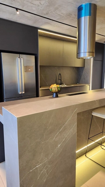 Apartamento Beira Mar, com 3 suites, 2 vagas de garagem, mobiliado.: 10ª foto da galeria de imagens do imóvel