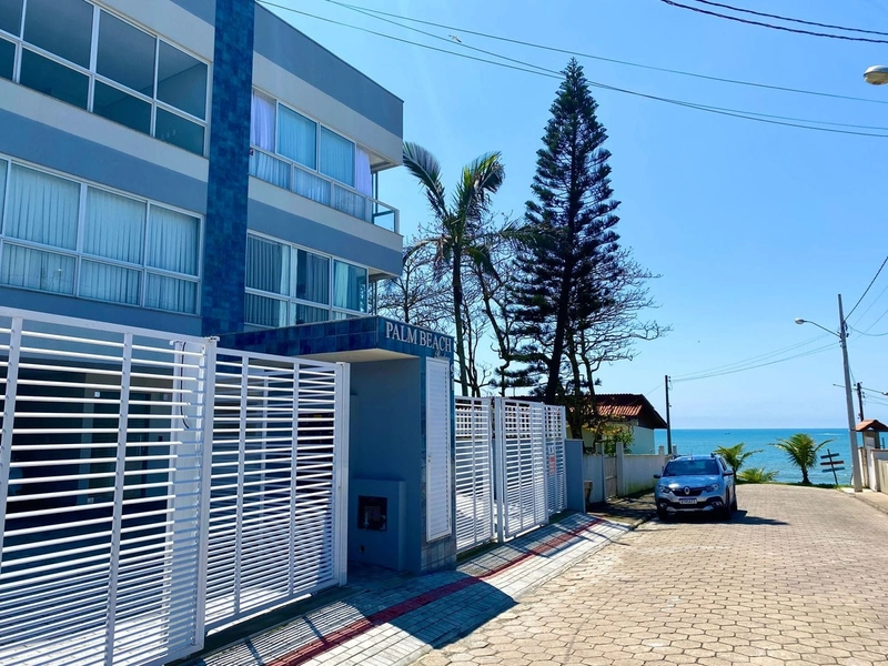 Apartamento na Praia, 30 mts da praia, 02 vagas, 1 suite