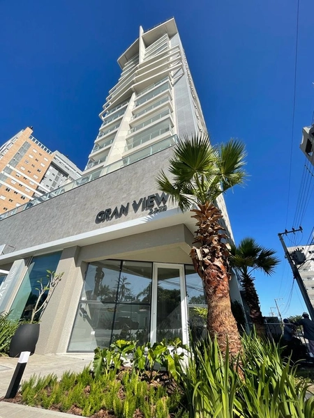 APTO no 16º andar frente mar com 03 vagas em Balneario Piçarras.