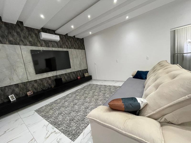 Casa duplex com suíte master com hidromassagem em Balneário Piçarras: 4ª foto da galeria de imagens do imóvel