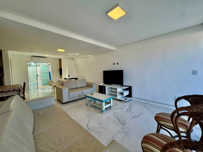 Casa com 3 dormitórios!: 2ª foto da galeria de imagens do imóvel