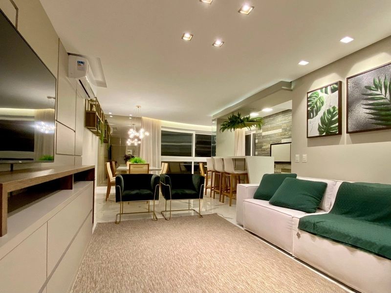 Apartamento com 3 dormitórios totalmente mobiliado e decorado!