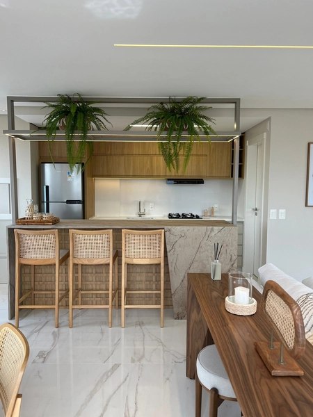 Apartamento com 2 suítes mobiliado e decorado!