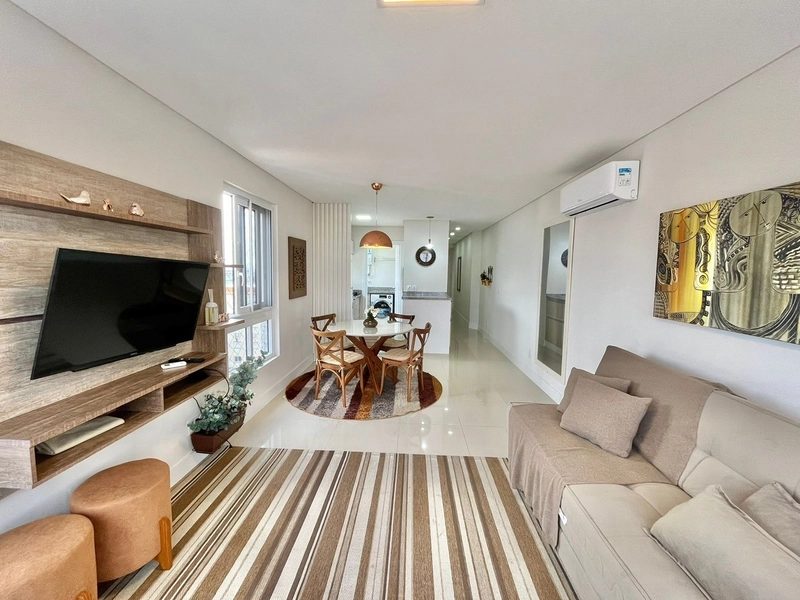 Apartamento de 2 dormitórios mobiliado e decorado!