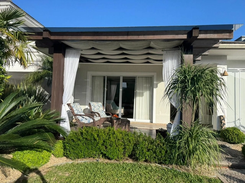 Casa com 3 suítes!: 1ª foto da galeria de imagens do imóvel