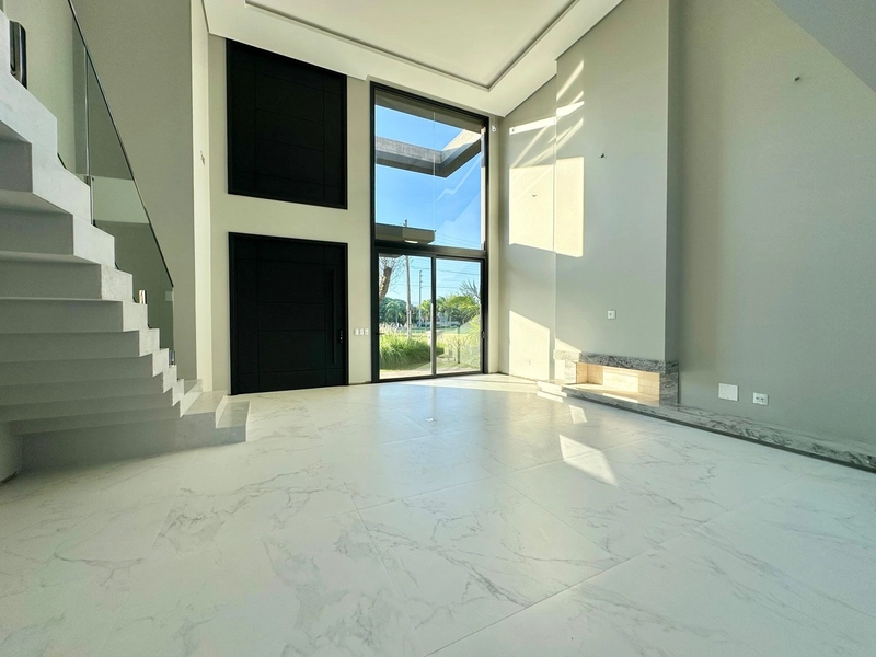 Casa em condomínio com 5 suítes!: 3ª foto da galeria de imagens do imóvel