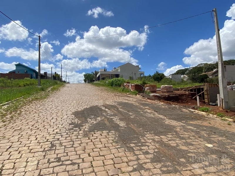 TERRENO: 2ª foto da galeria de imagens do imóvel
