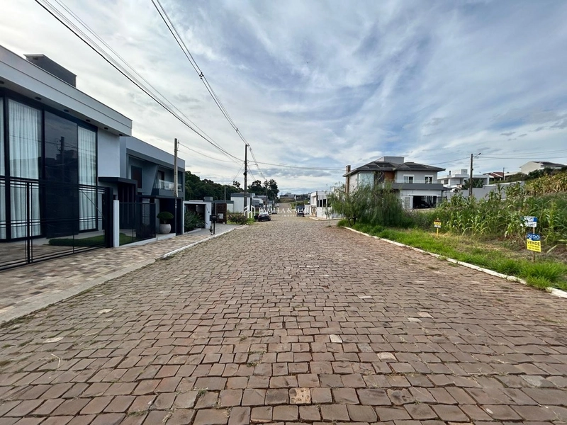 TERRENO: 3ª foto da galeria de imagens do imóvel