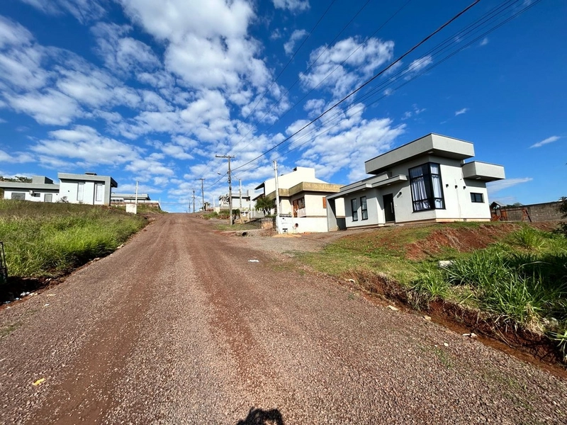TERRENO: 2ª foto da galeria de imagens do imóvel