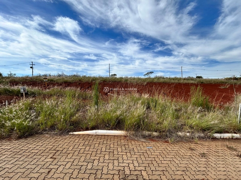 TERRENO: 1ª foto da galeria de imagens do imóvel