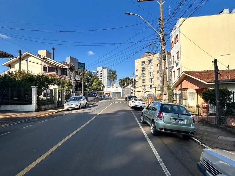 TERRENO: 2ª foto da galeria de imagens do imóvel