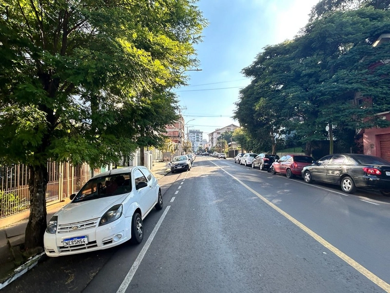 TERRENO: 3ª foto da galeria de imagens do imóvel