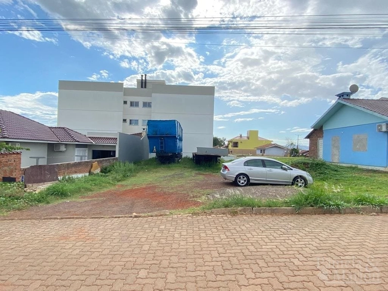 TERRENO: 1ª foto da galeria de imagens do imóvel
