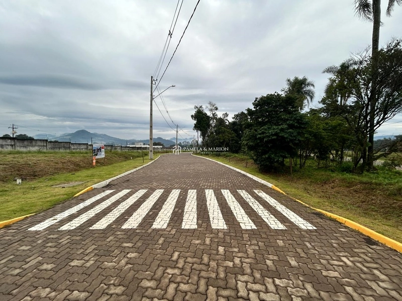 TERRENO: 2ª foto da galeria de imagens do imóvel