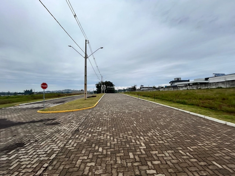 TERRENO: 3ª foto da galeria de imagens do imóvel