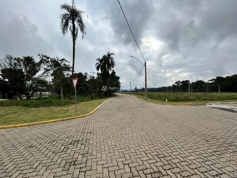 TERRENO: 3ª foto da galeria de imagens do imóvel