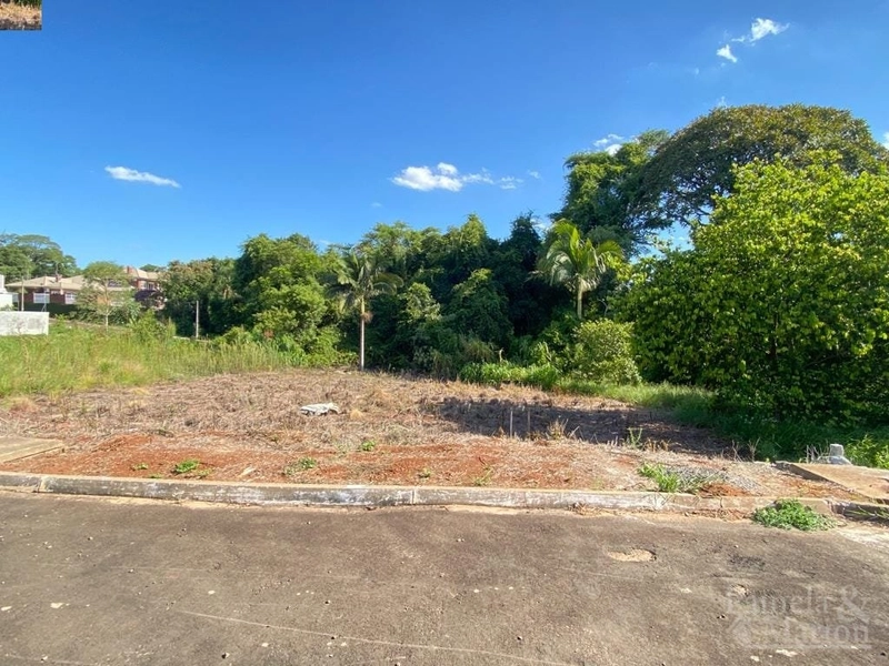 TERRENO: 1ª foto da galeria de imagens do imóvel