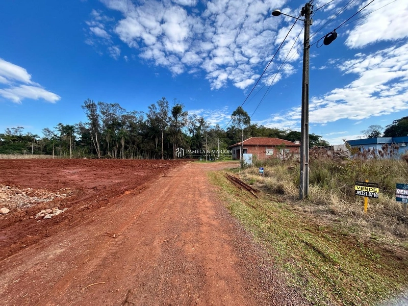 TERRENO: 3ª foto da galeria de imagens do imóvel
