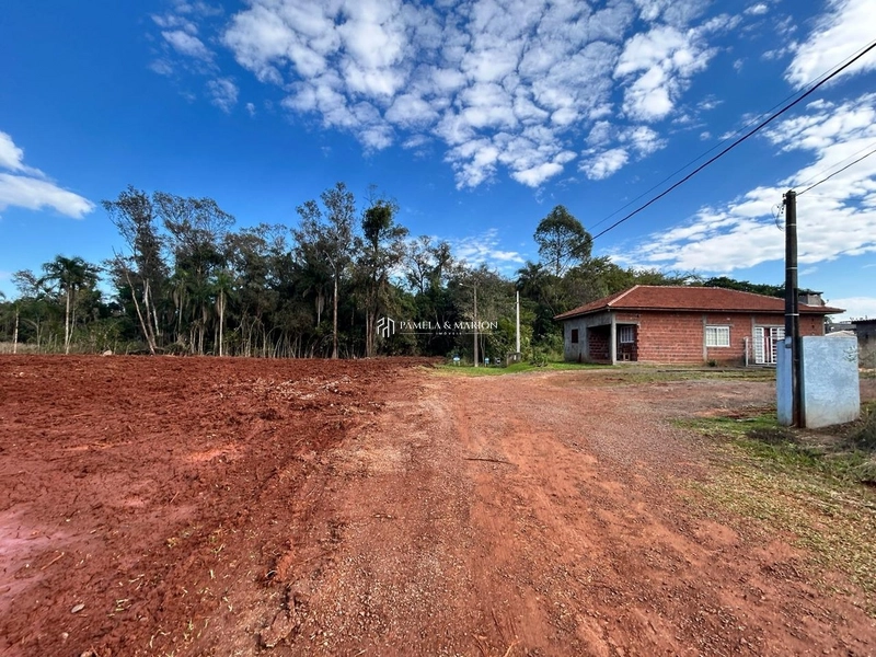 TERRENO: 3ª foto da galeria de imagens do imóvel