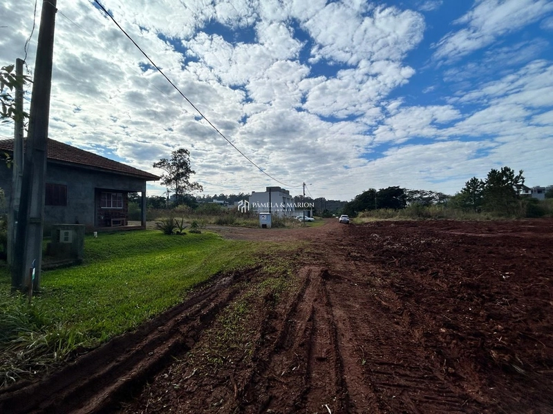 TERRENO: 2ª foto da galeria de imagens do imóvel