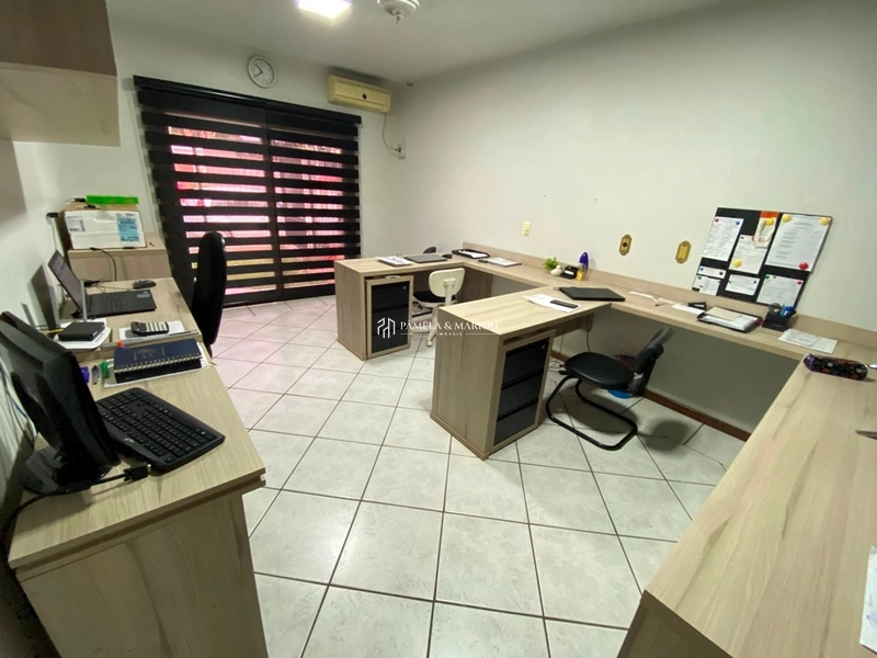 4 DORMITÓRIOS: 9ª foto da galeria de imagens do imóvel