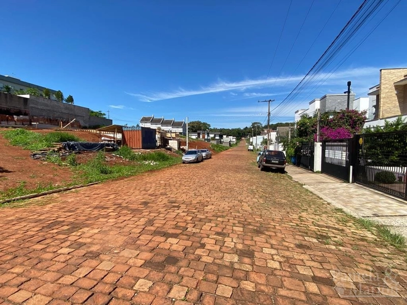 TERRENO: 2ª foto da galeria de imagens do imóvel