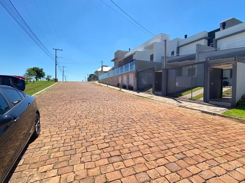 TERRENO: 3ª foto da galeria de imagens do imóvel