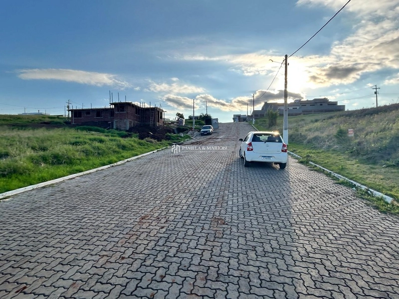 TERRENO: 2ª foto da galeria de imagens do imóvel