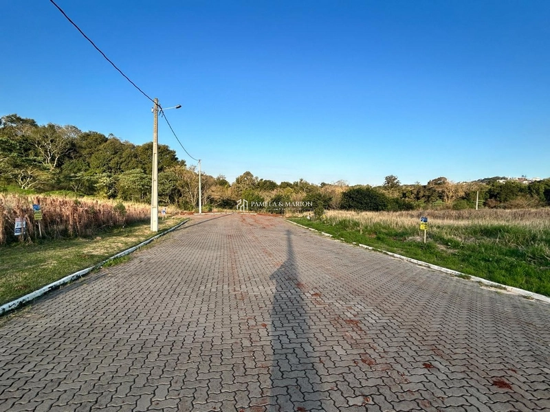 TERRENO: 3ª foto da galeria de imagens do imóvel