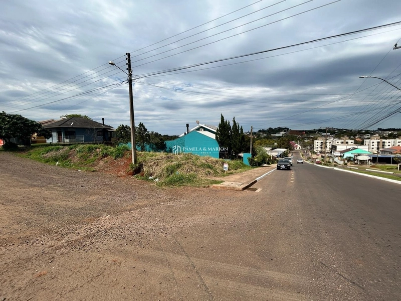 TERRENO: 1ª foto da galeria de imagens do imóvel