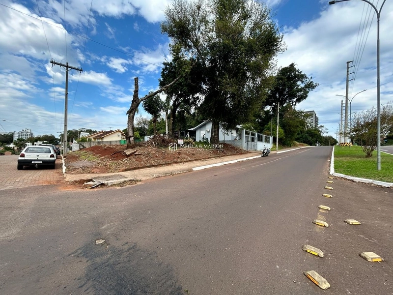 TERRENO COMERCIAL: 1ª foto da galeria de imagens do imóvel